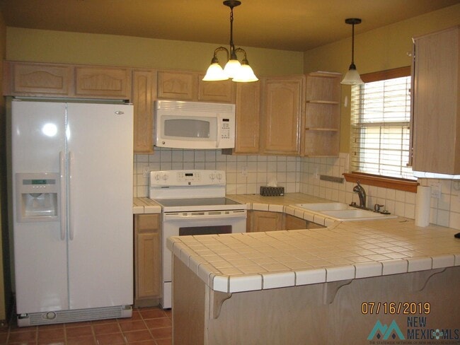 Building Photo - 808 Laurelwood Dr