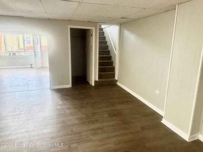 Building Photo - 225 N Bromley Ave