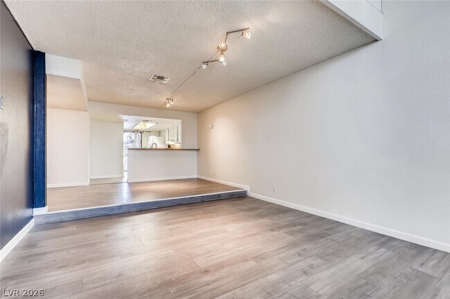 Foto del edificio - 6506 Ironbark Ln