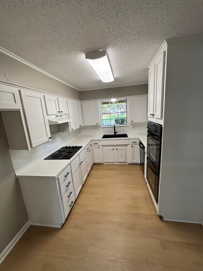 Building Photo - 4316 Aberdeen Dr