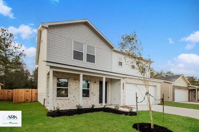 Building Photo - 15598 Briar Forest Dr