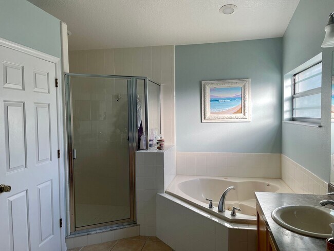 Foto del edificio - Very Nice 3/2 Home For Rent in Gated Commu...