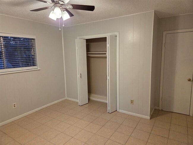 Building Photo - 902 Euclid St