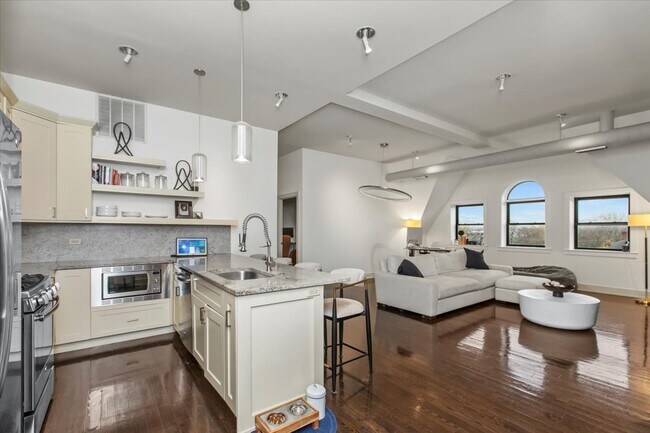 Foto del edificio - 4234 S Ellis Ave