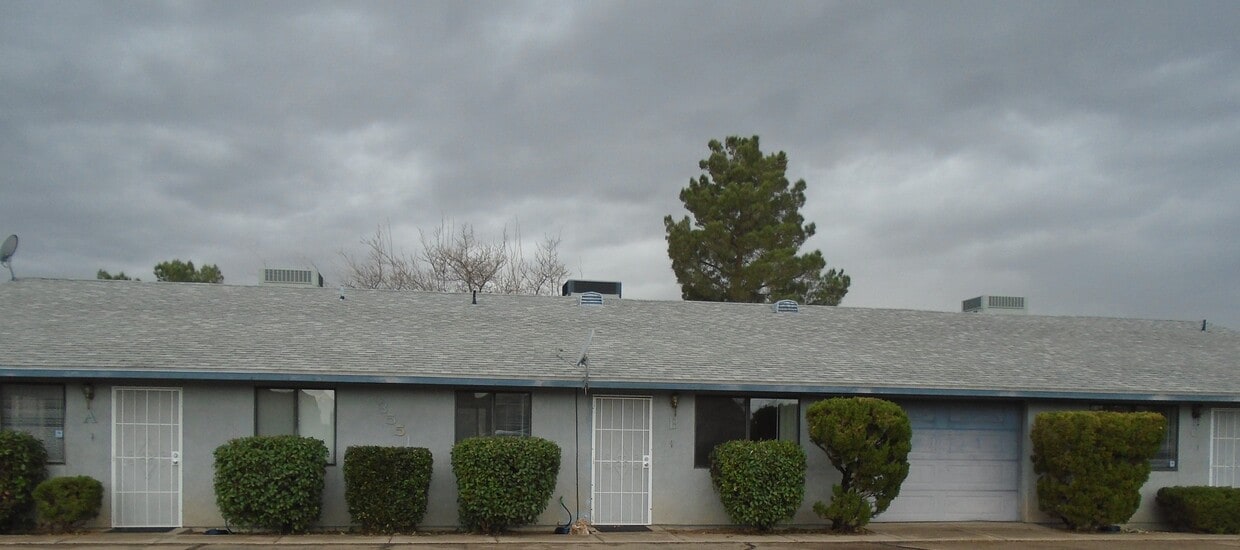 Foto principal - 3551 N Verdugo Rd