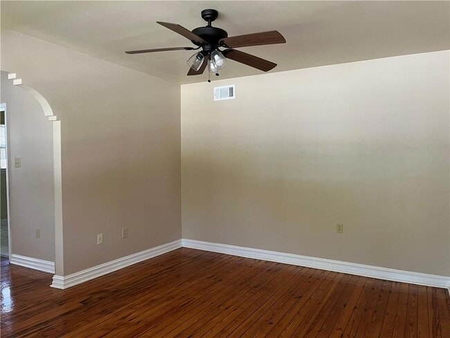 Building Photo - 4411 Rhodes Dr