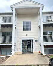 Building Photo - 800 Runnel Ct