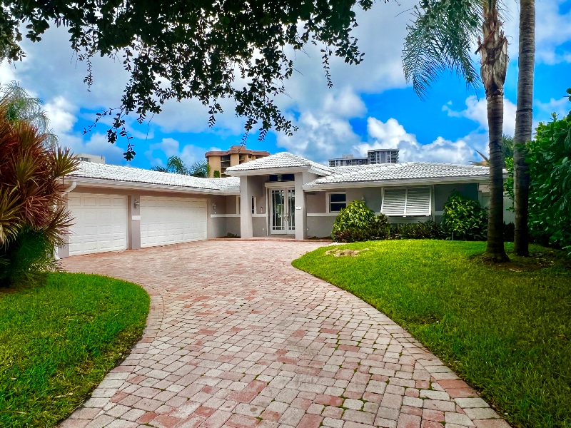 Photo - 720 NE 28th Ave