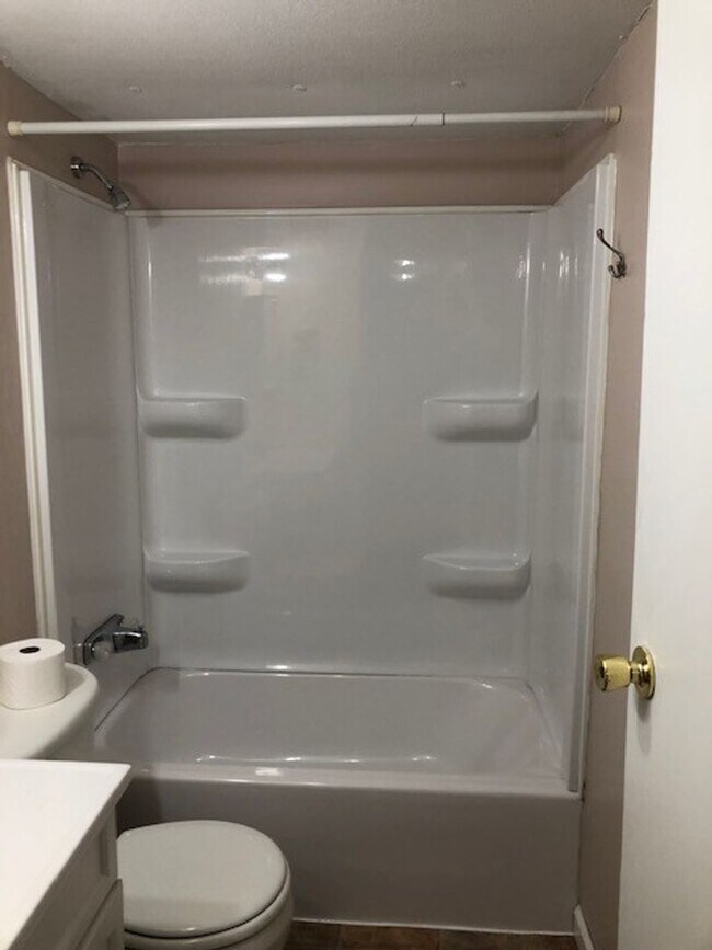 Foto del edificio - 2 bedroom,  2 bath Modular: Available May 2026!