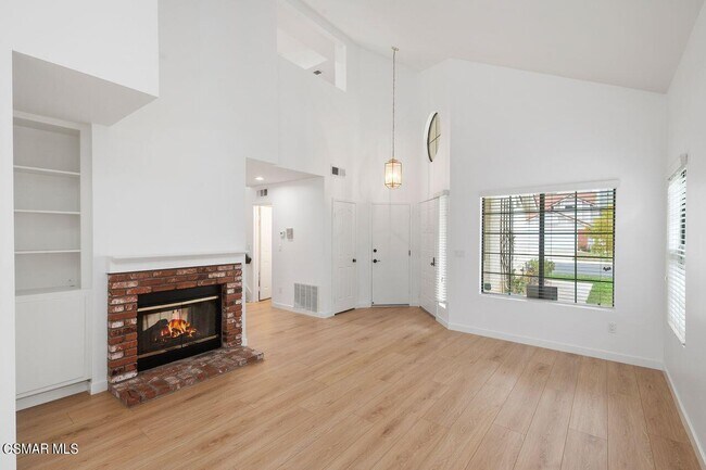 Foto del edificio - 4139 Lost Springs Dr