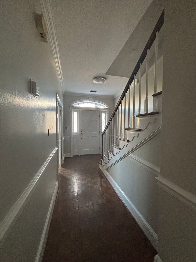 Foto del edificio - Stunning 4-Bedroom Condo in Johnson City