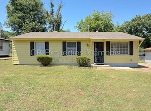 Building Photo - 3825 Glenburee St