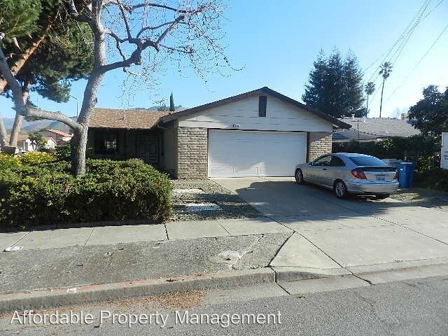 Primary Photo - 3 br, 2 bath House - 38634 Cherry Lane