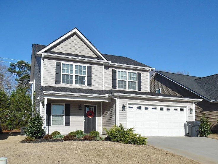 Foto principal - Spacious Greenville Home with Fenced Yard