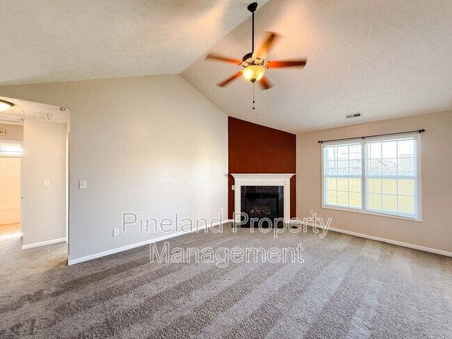 Foto del edificio - 1904 Yellowbrick Rd