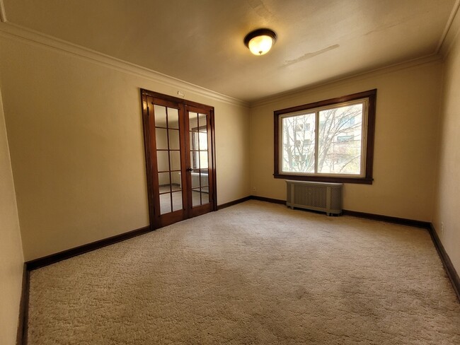 Building Photo - 2/4 Sherman Place - 4