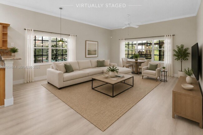 Building Photo - 4022 Pinewood Ln