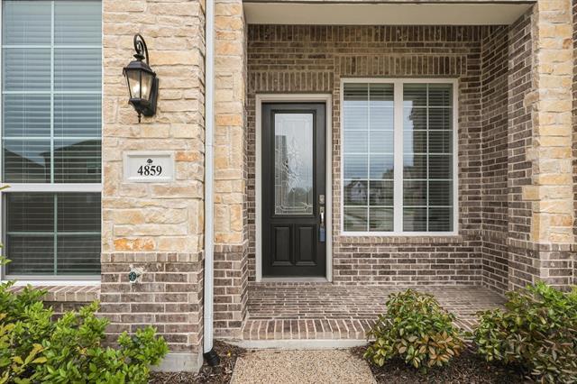 Foto del edificio - 4859 Shore Crest Dr