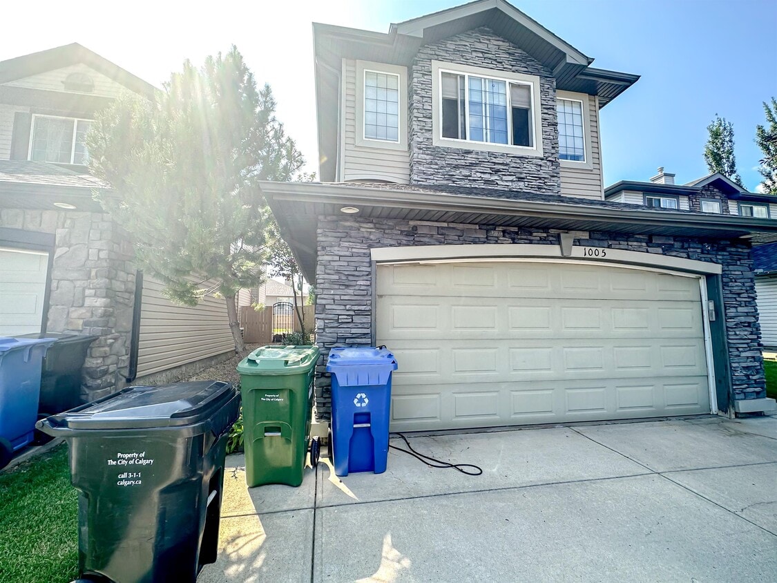 Photo principale - 1005 Panorama Hills Dr NW