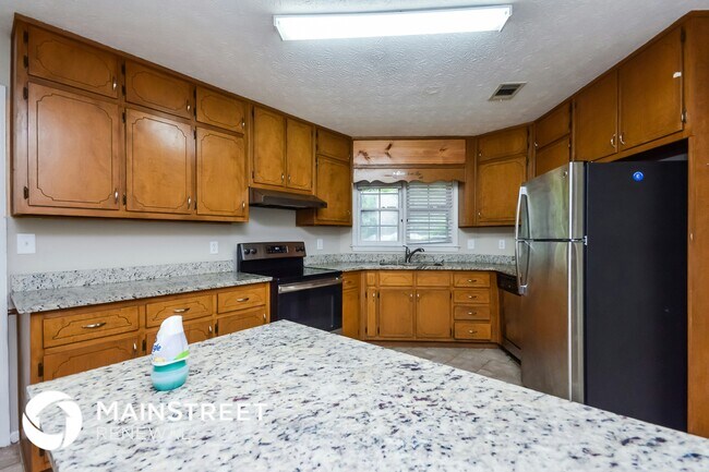 Foto del edificio - 105 Stone Creek Dr