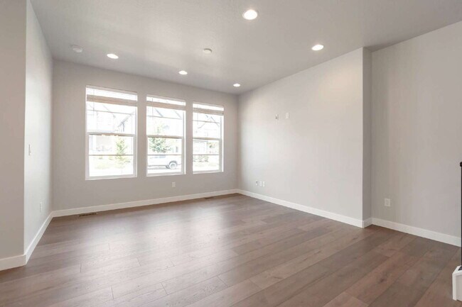 Foto del edificio - Brand New 3BD 3BA Holbrook Home w/ Finished Basement -Corner Lot
