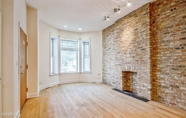 Building Photo - 4 br, 3 bath Duplex - Urban Abodes Dynamit...