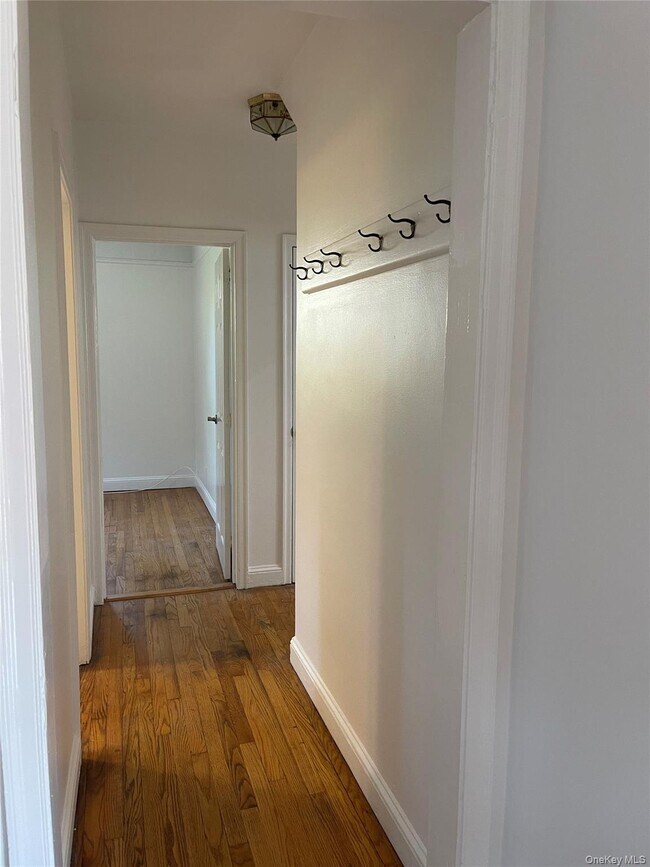 Building Photo - 10 Bowne St