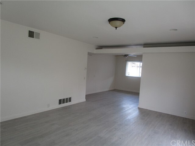 Foto del edificio - 613 S Indian Hill Blvd