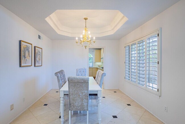 Foto del edificio - 1651 Fox Springs Cir