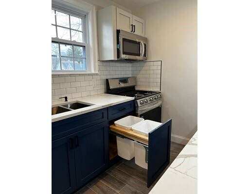 Foto del edificio - 231 W Selden St