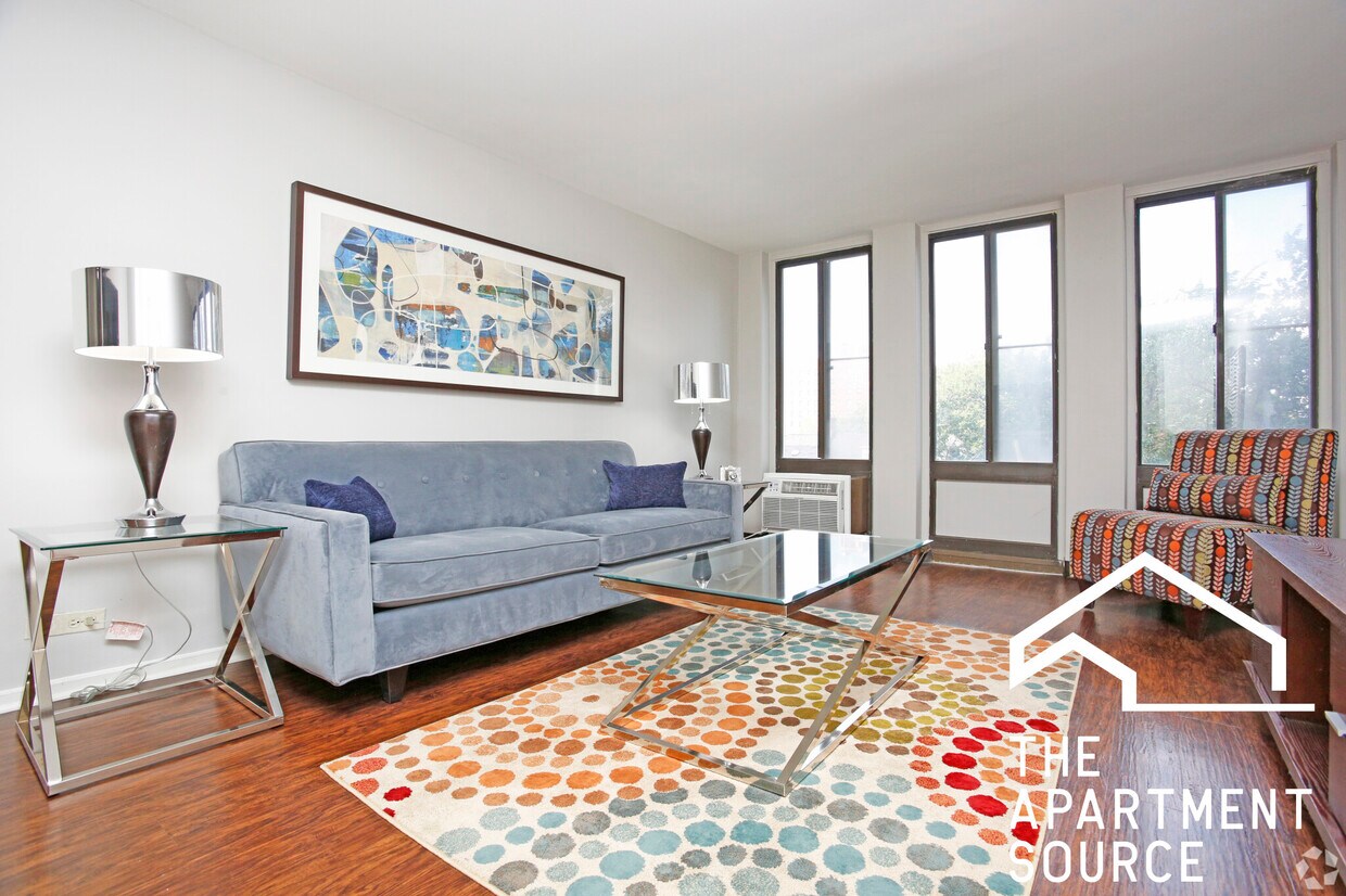 Foto principal - 7251 S South Shore Dr