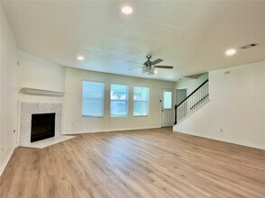 Building Photo - 4935 Fair Oak Dale Ln