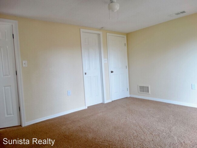 Building Photo - 3 br, 2 bath House - 7714 Fox Hollow Drive