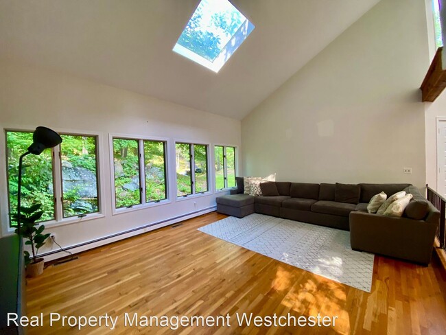 Building Photo - 4 br, 3.5 bath House - 44 Powder Horn Road