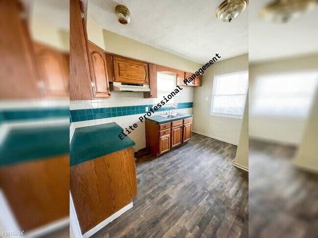 Building Photo - 3 br, 1.5 bath House - 2536 Thomas St