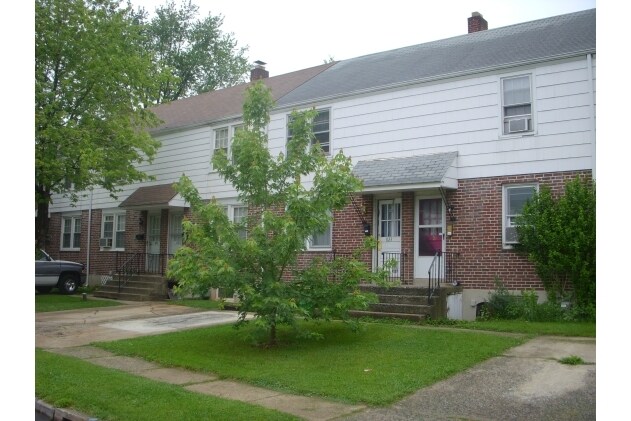 Foto del edificio - 1085-1091 Kelly Dr