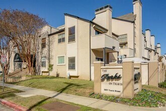 Building Photo - 3901 Travis St
