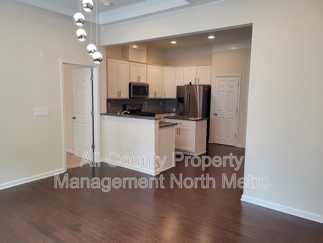 Building Photo - 4808 Blue Elm Ln