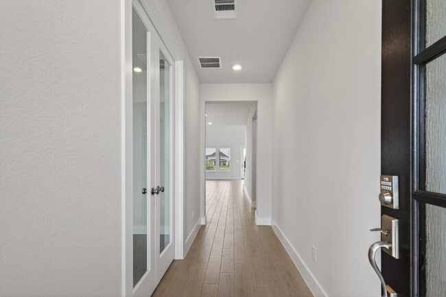 Building Photo - 6822 Ivory Sedge Trl
