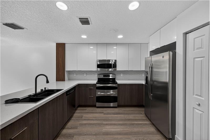Foto principal - 744 NW 42nd Pl