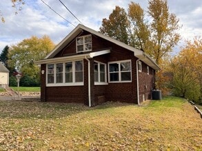 Building Photo - 194 E Baird Ave
