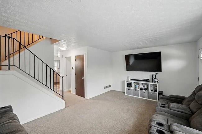 Foto del edificio - 263 N Ashbrook Cir
