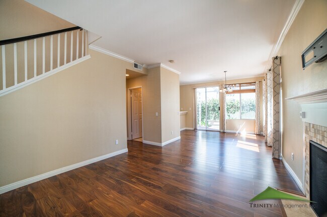 Foto del edificio - 1005 Cottage Way