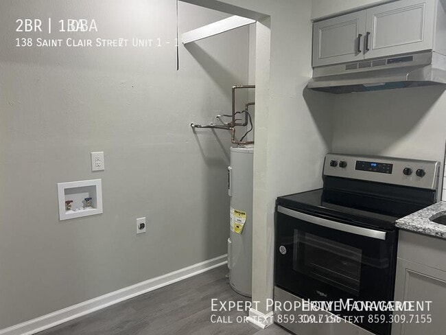 Building Photo - 138 St Clair St