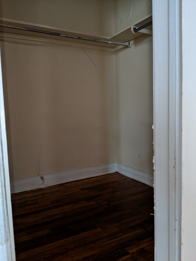 Building Photo - 46 Anderson St