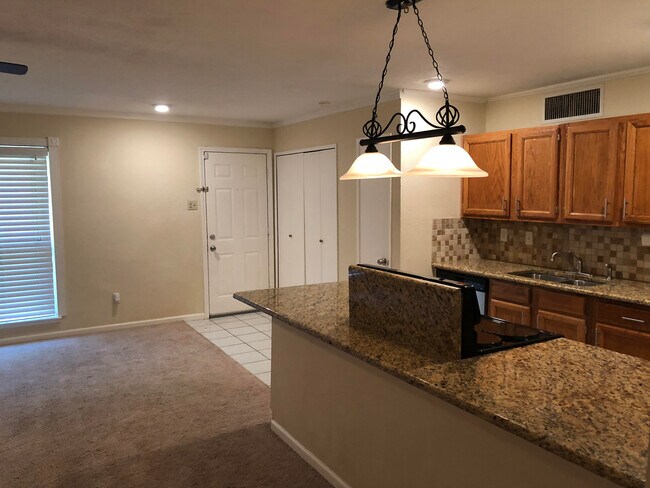 Building Photo - 535 Oldbridge Dr