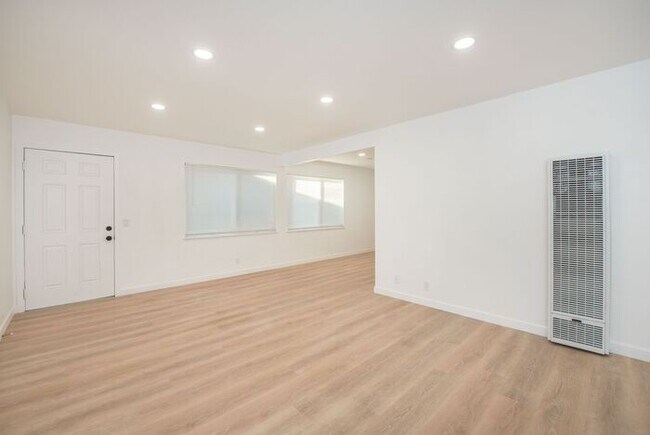 Foto del edificio - Mesa Verde | Recently Remodled 2 Bedroom Appartment