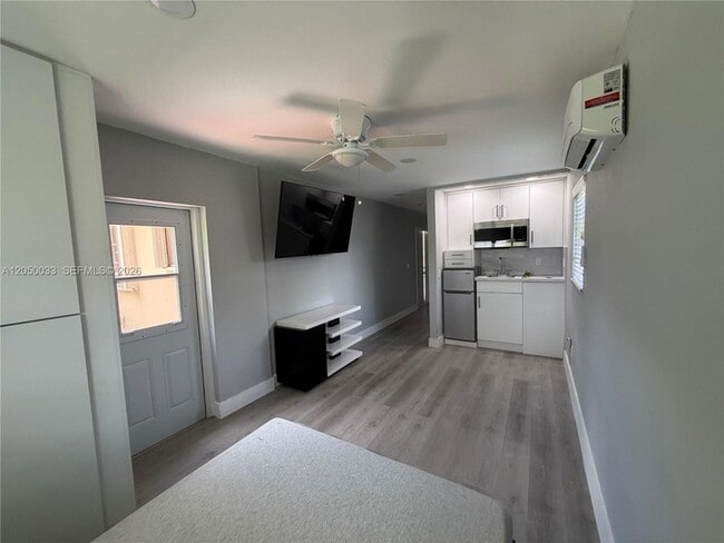 Foto del edificio - 7889 NW 174th St
