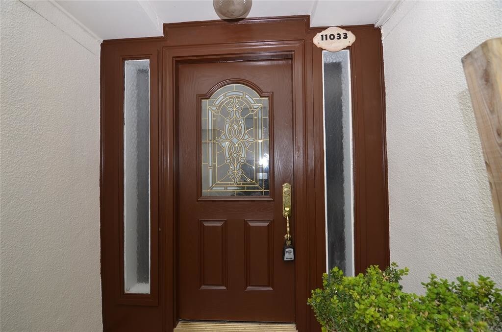 Primary Photo - 11033 Albury Dr
