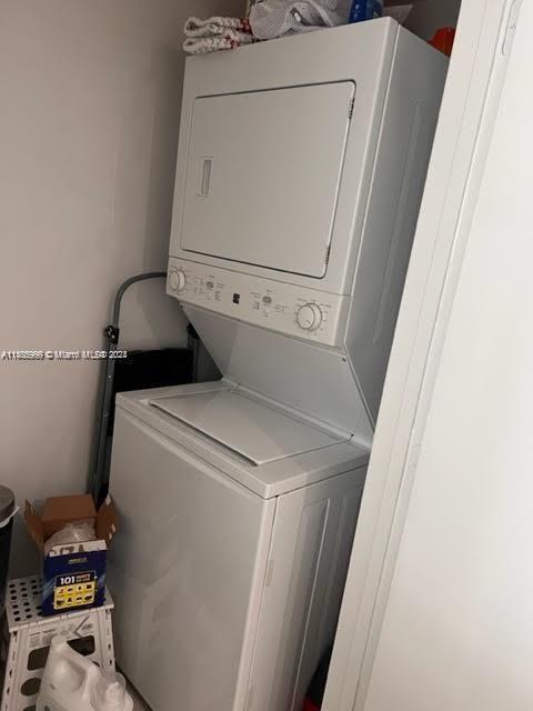 Foto del edificio - 475 Brickell Ave